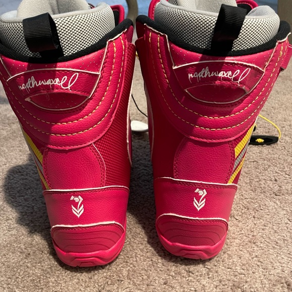 Women’s snowboarding boots - Picture 3 of 10